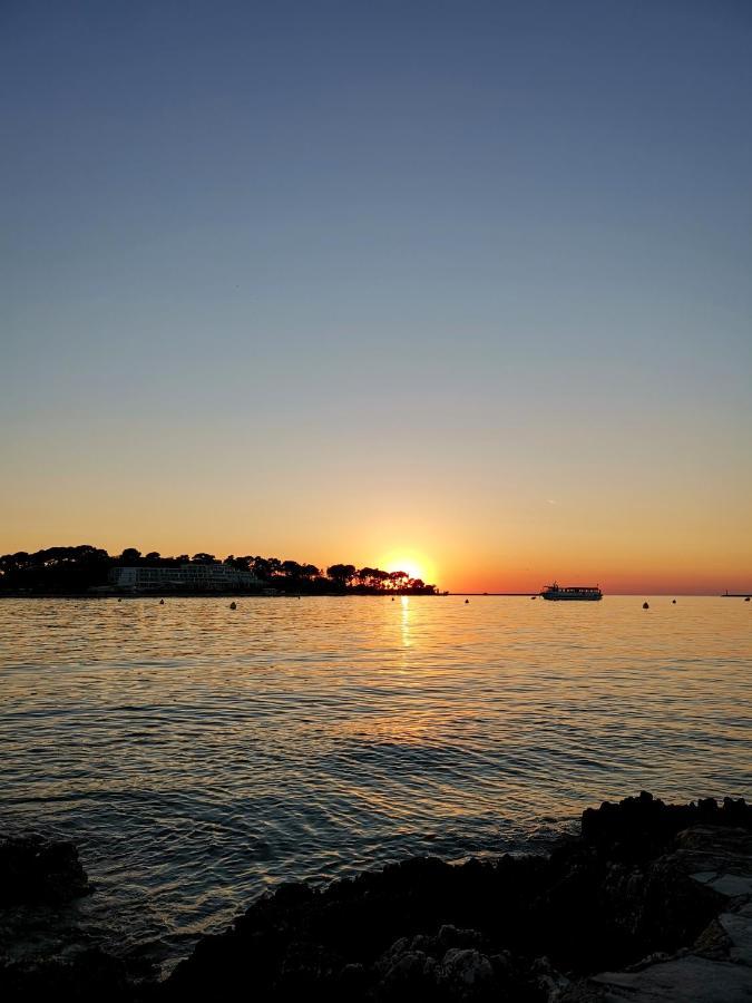 Stay In The Very Heart Of Porec - 50M To The Beach Exterior foto